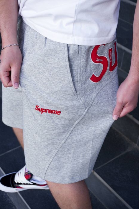 Шорти SUPREME з вишитим дизайном