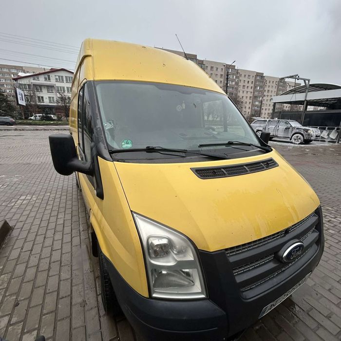 Продам вантажний автомобіль Ford Transit 2012 року випуску