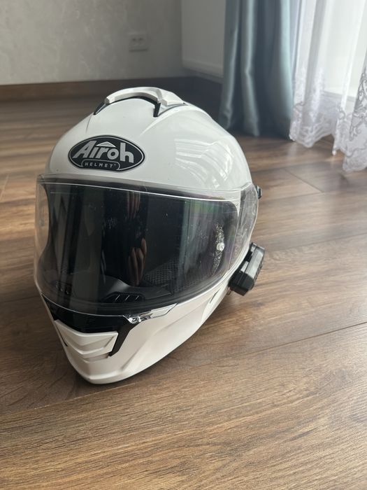 Продам шлем Airoh Spark