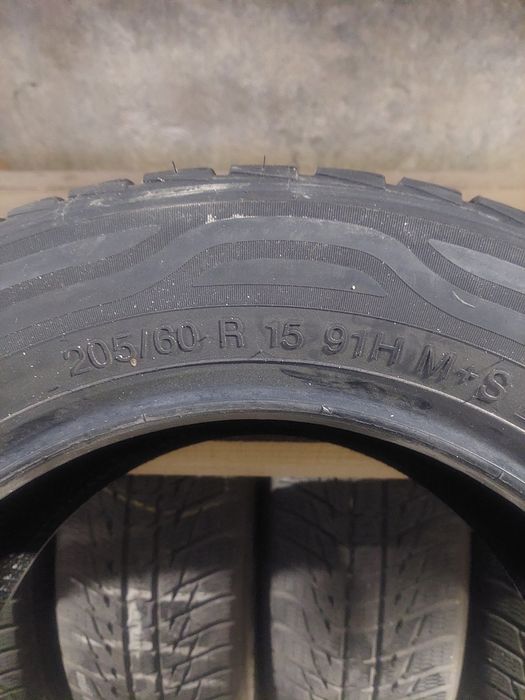 Пара зимової гуми зима зимня VREDESTEIN R15 205 60