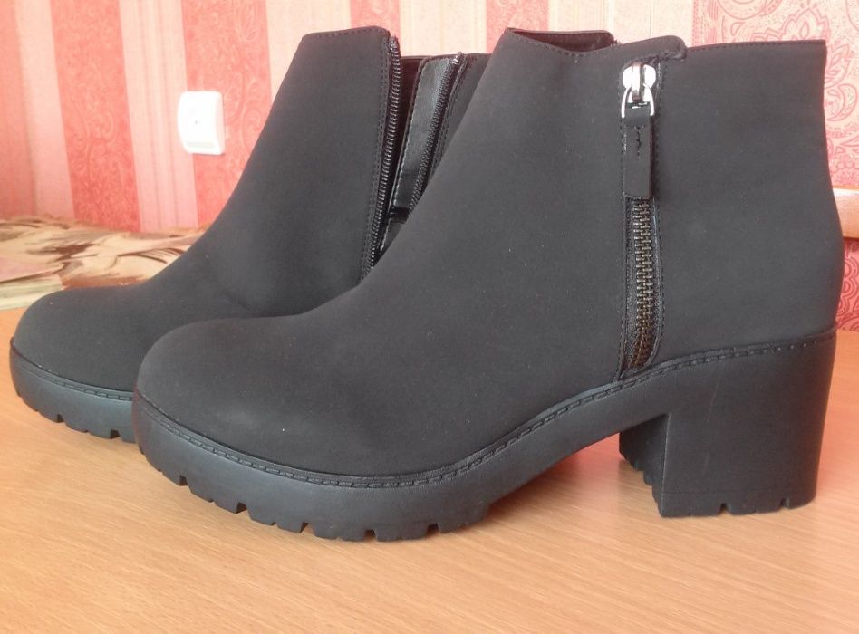Ботинки RESERVED 39 размер