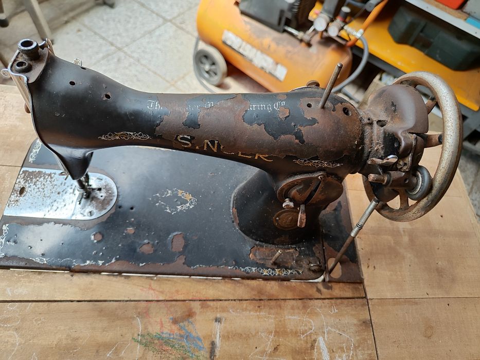 Máquina de costura Singer