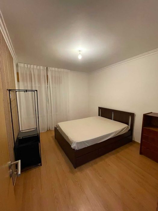 2 Quartos 3 min do comboio e metro Reboleira