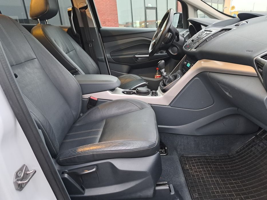 Ford grand c-max 2.0 tdci 140KM 7foteli Titanium