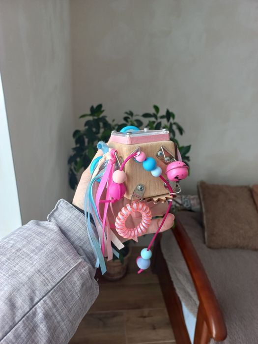 Бізі куб кубик для дівчинки