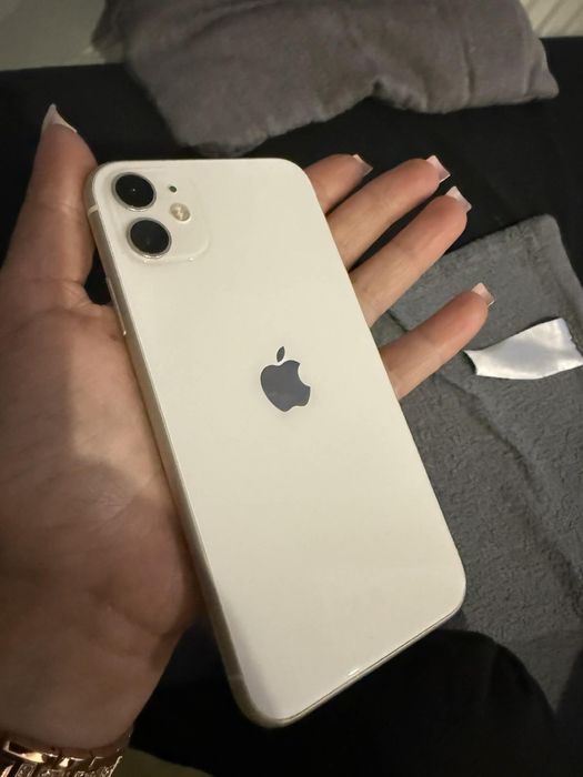 Iphone 11 bardzo dobry stan