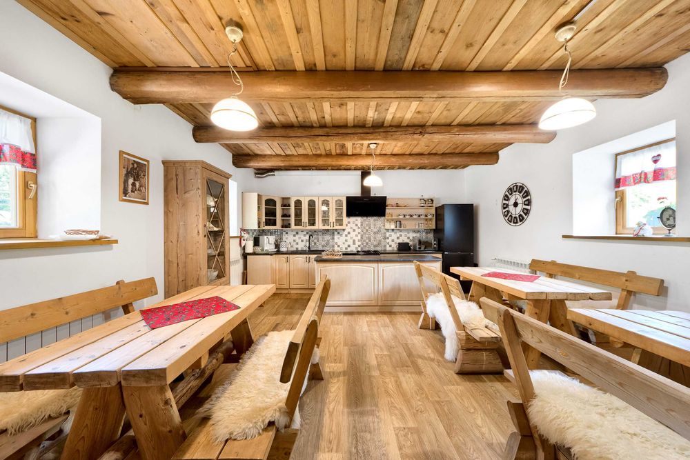 Góralska Osada NA WYŁĄCZNOŚĆ 26os - imprezy firmowe, urodziny, kawalerskie, domek w górach, noclegi Zakopane, domek z jacuzzi, domek do wynajęcia.