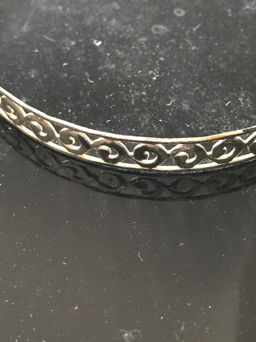 Pulseiras e colares de contas malinha