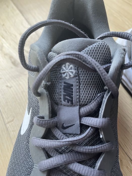 Buty Nike Revolution 5