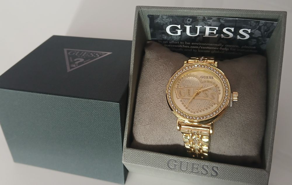 Zegarek damski Guess z pudełkiem
