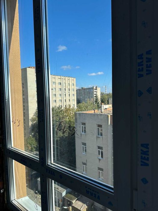 (5) Продаж 2к квартири на проспекті Юності  4422