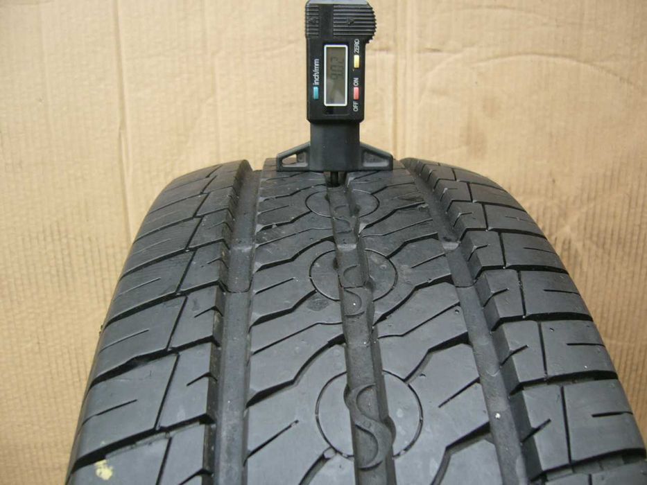 1 szt. Semperit Van-Life 2 215/65 R16c 109/107R 9mm demo