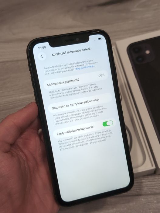 iPhone 11 czarny, bateria 96, pełen komplet