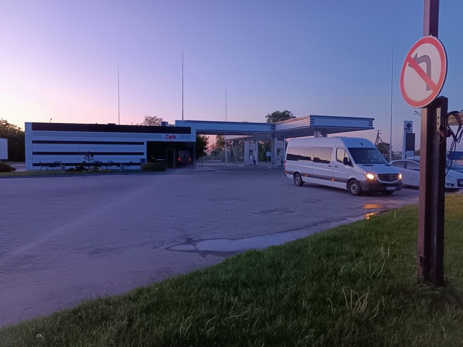 Вантажні і пасажирські перевезення