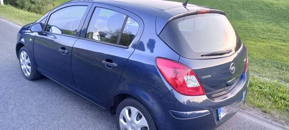 Wypożyczalnia, wynajem auta, samochodu Opel corsa, 1,2 benzyna.