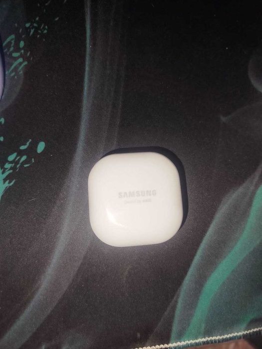 Кейс від навушників Samsung buds live SM-R180