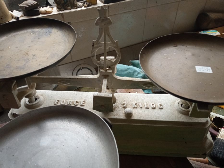 Balanças de kg e dois kg. completas
