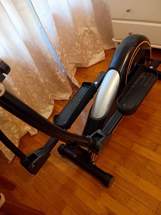 Elíptica em excelente estado64751008343683120