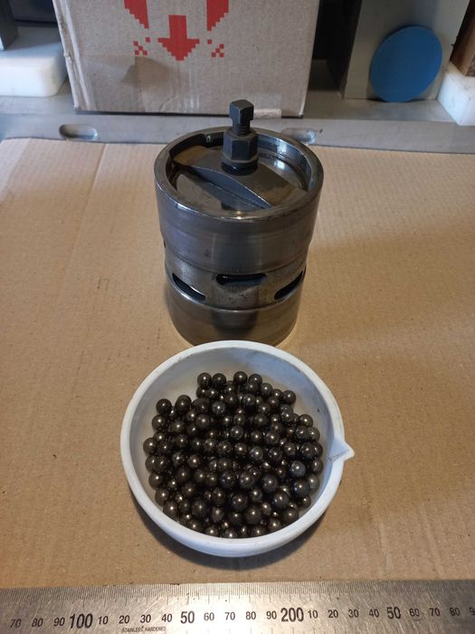 Лабораторные планетарные мельницы для тонкого и сверхтонкого помола