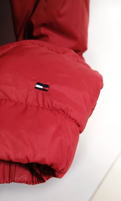 Tommy Hilfiger premium kurtka puchowa ciemnoczerwona quiet luxury old