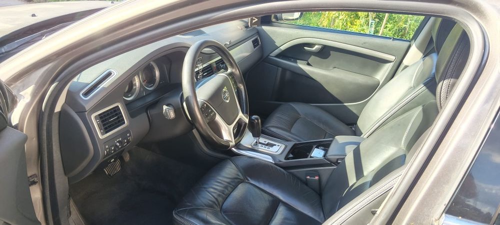 Volvo XC70 2.4 D5 automat BDB stan