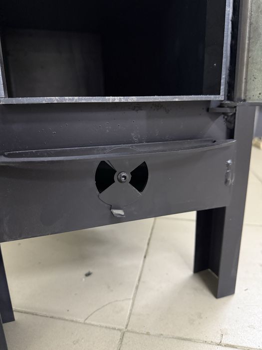 Піч буржуйка на дровах опалення котел