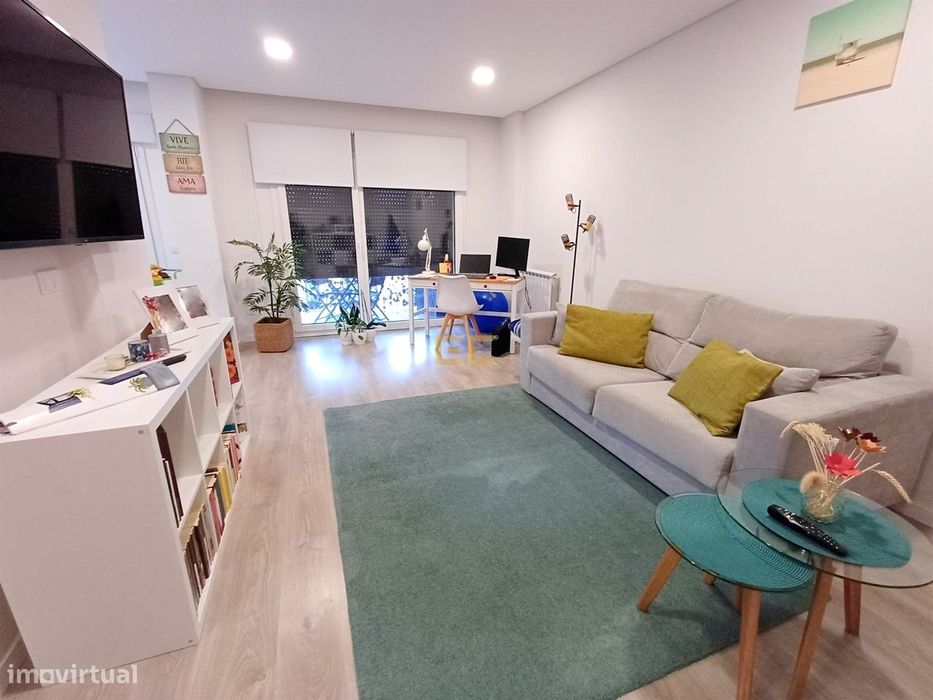 Apartamento T1, com Garagem, para venda - Quinta da Borloteira / Figue