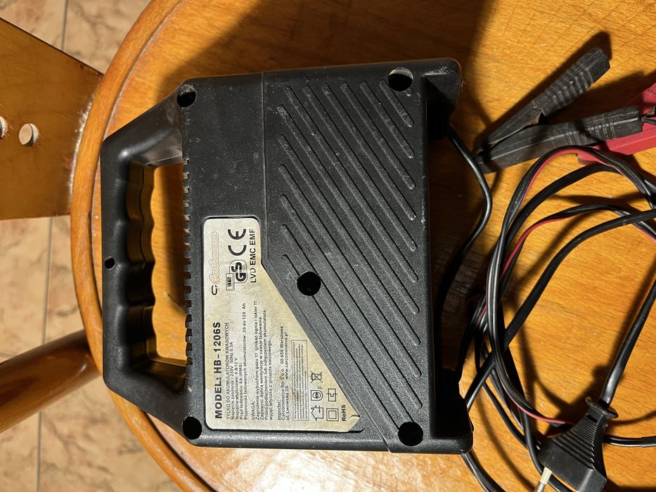 prostownik  6 / 12 Volt ładowanie do 6 A