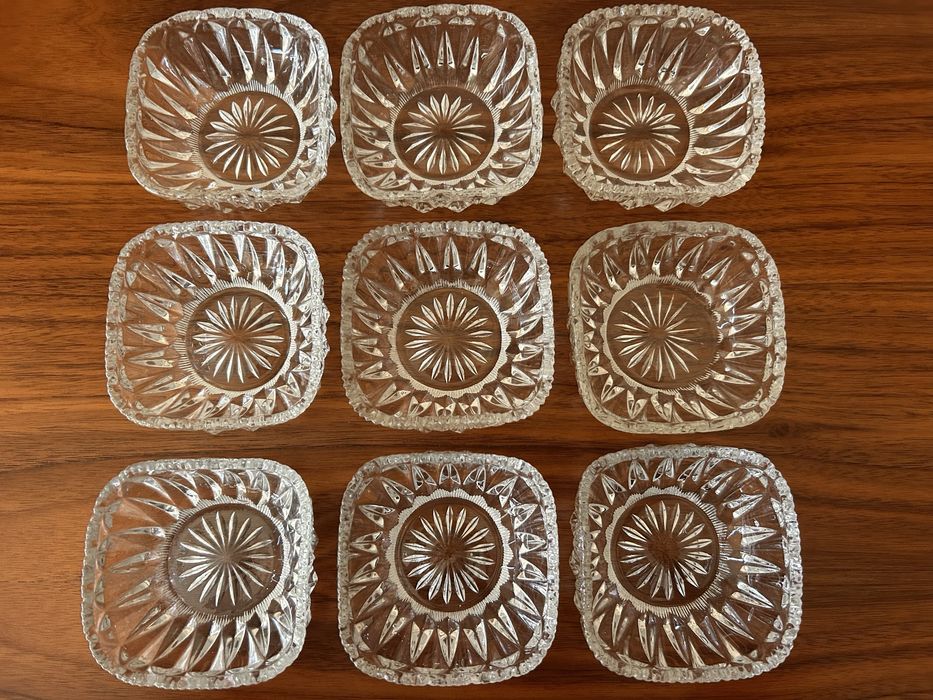 Taças pequenas (9) em vidro, anos 60