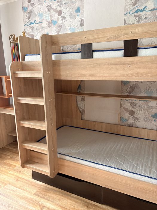 Продам двоповерхове дитяче ліжко!!!Терміново
