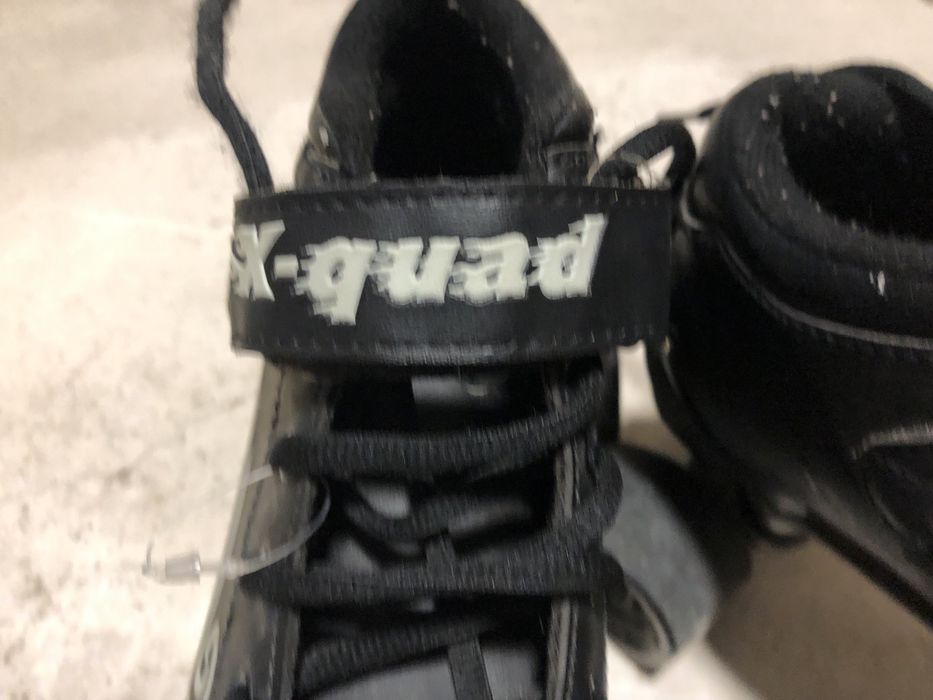 Patins bota com rodas e travão praticamente novos