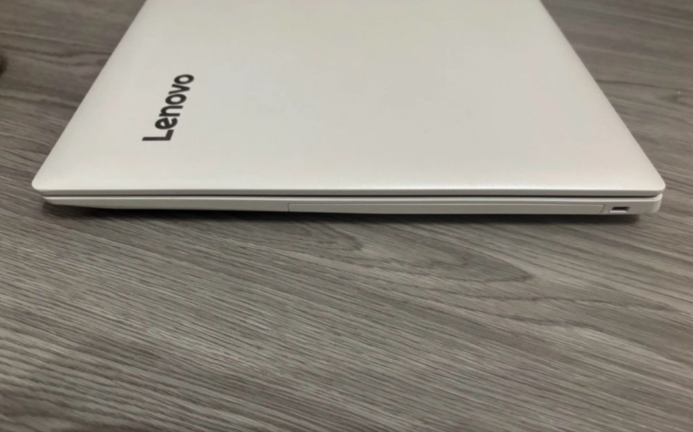Portátil lenovo Ideapad 320-15AST