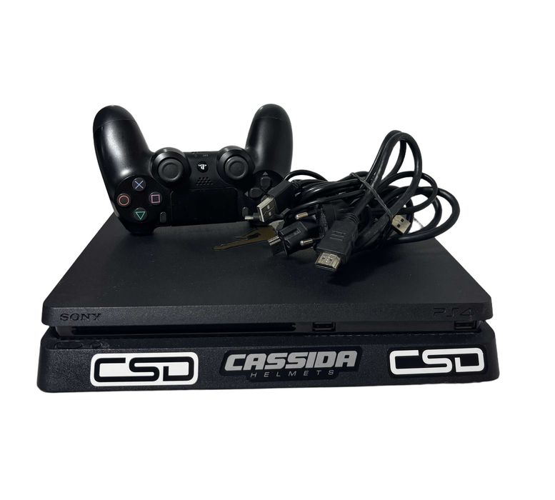 Konsola Sony PS4 500gb + pad + okablowanie