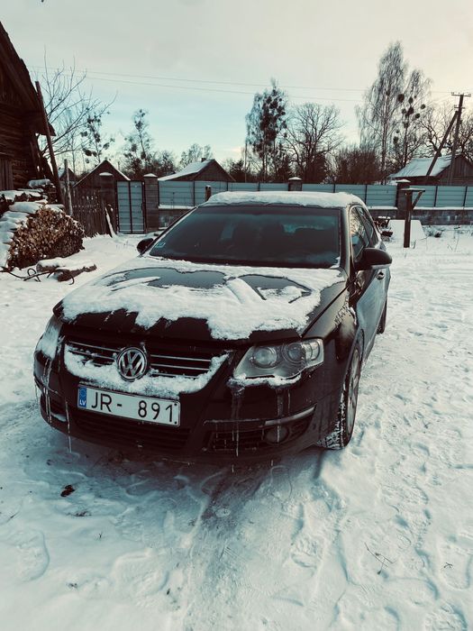 Пасат  б 6 не розмитнени