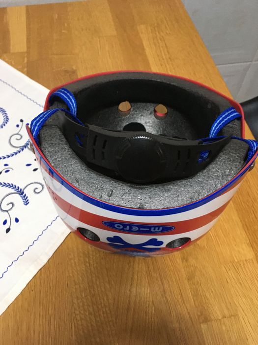 Capacete de bicicleta ou trotinete de criança