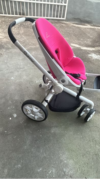 Carrinho de passeio Quinny