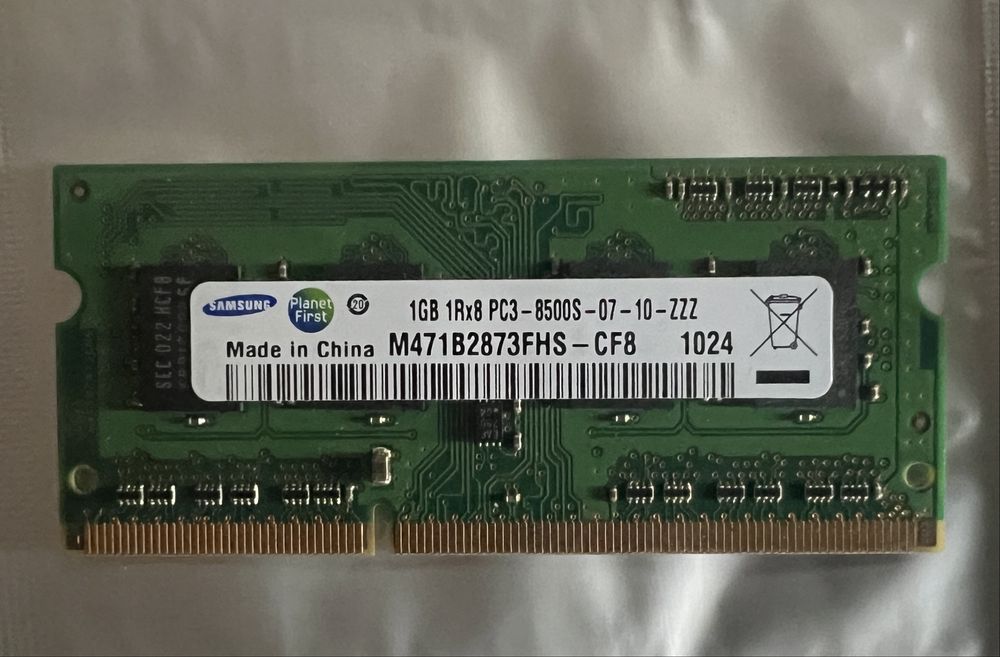 комплект 2шт: DDR3 Samsung 1Gb 1066MHz 1Rx8 PC3-8500S-07-10-ZZZ