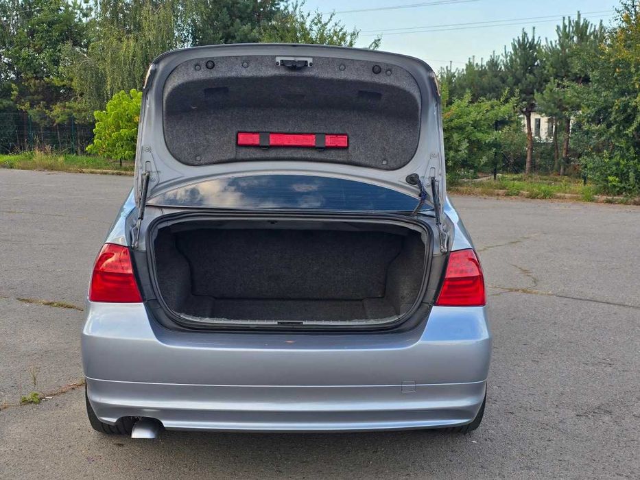 Продам BMW 3 Series 2011. Можна в розстрочку, під викуп.