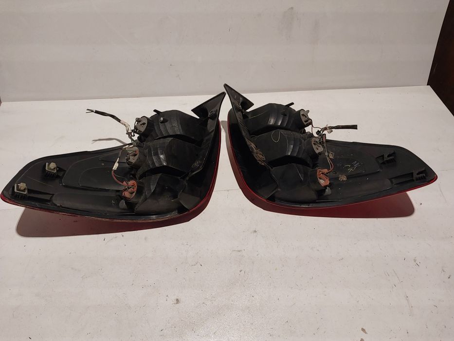 Suzuki sx 4 sx4 prawa lewa lampa tył tylna wkład lampy żarówek