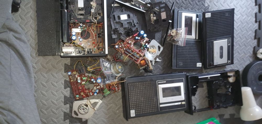 Magnetofon MK2500 z radiem oraz inne MK