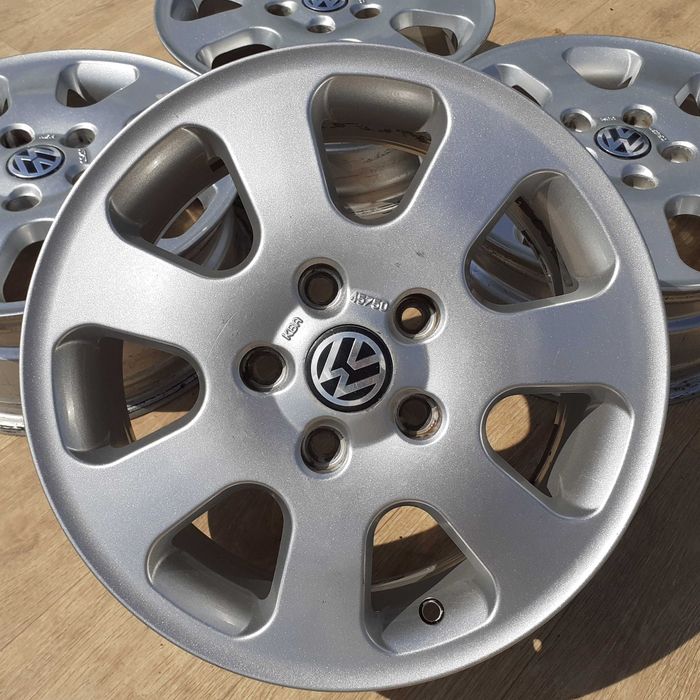 Диски VW R15 5x112 Golf Caddy Touran T4 Jetta Skoda Octavia Seat Altea Leon
