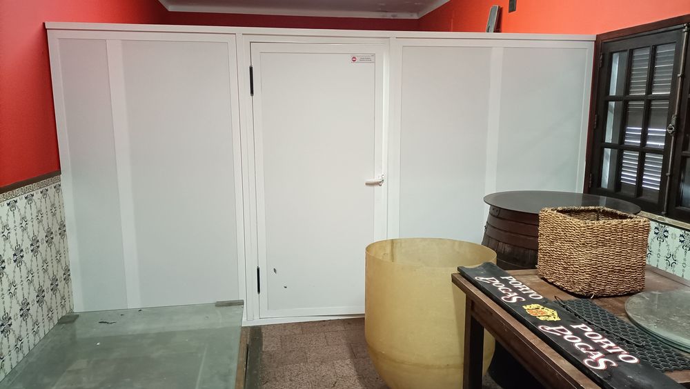 Vários outros artigos portas de madeira