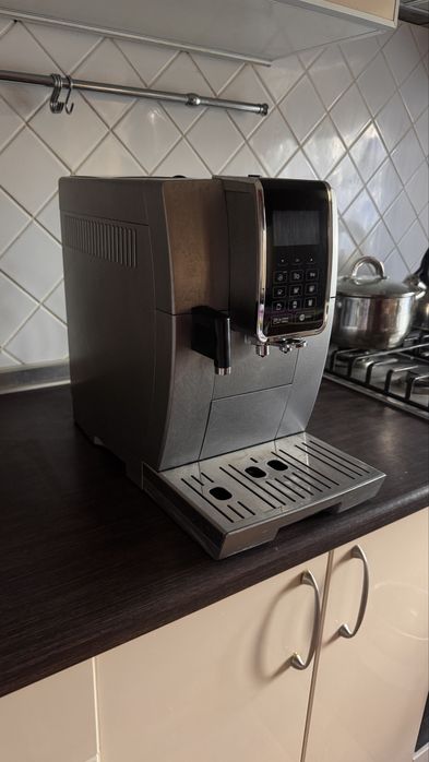 Кавомашина DeLonghi  Dinamica