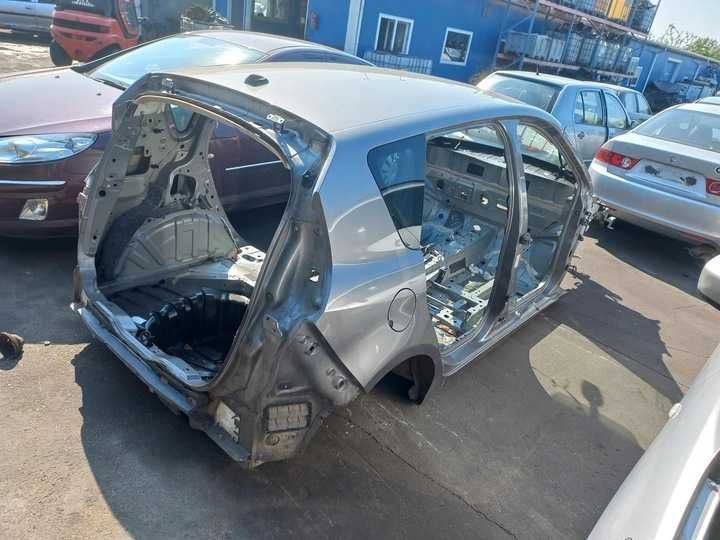 Четверть крыло кузов Renault Scenic III разборка