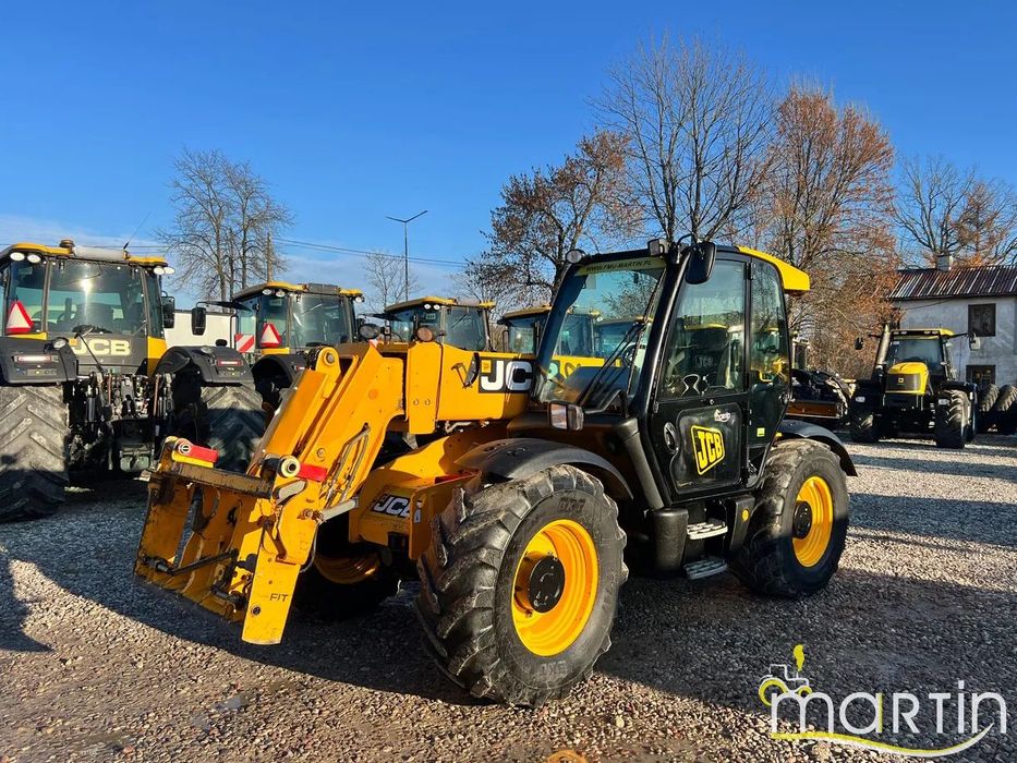 JCB 541-70 Agri Super  JCB 541-70 Agri Super | 4,1 t | 7 m | 132 KM | Powershift