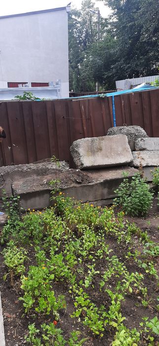 Бетонні блоки віддам даром