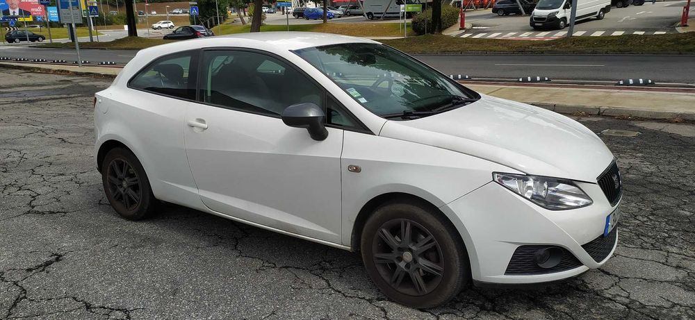 Seat Ibiza SC 1.6 TDI 2010 Fiável e Econômico