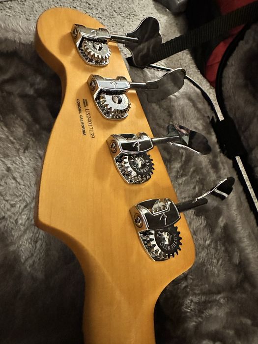 Baixo Fender American Ultra II Precision MN Ultraburst (USA)