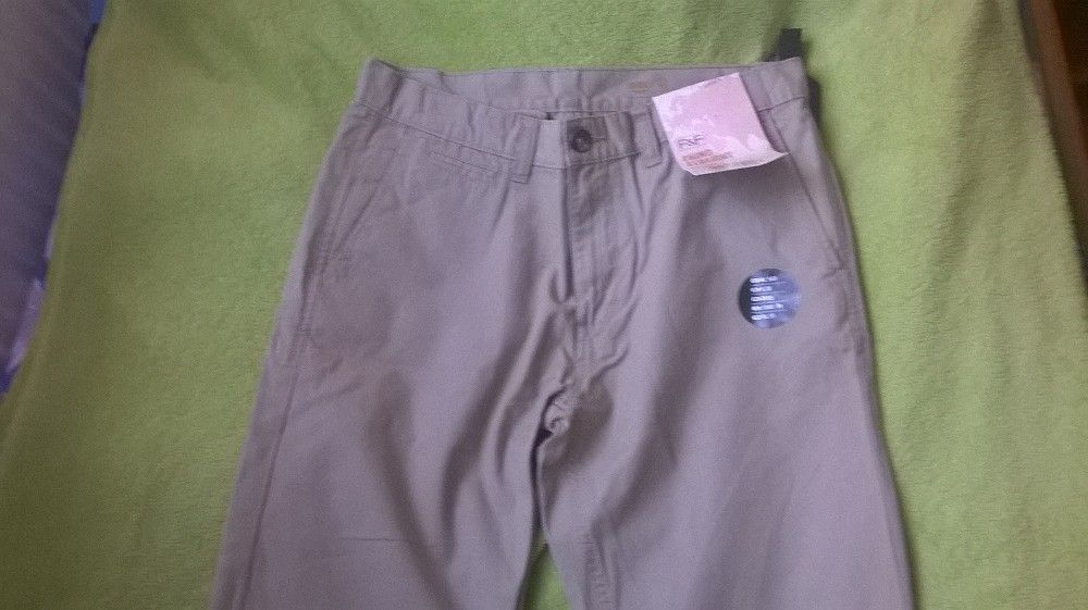 Spodnie firmy ff nowe kolor bez roz.32/32