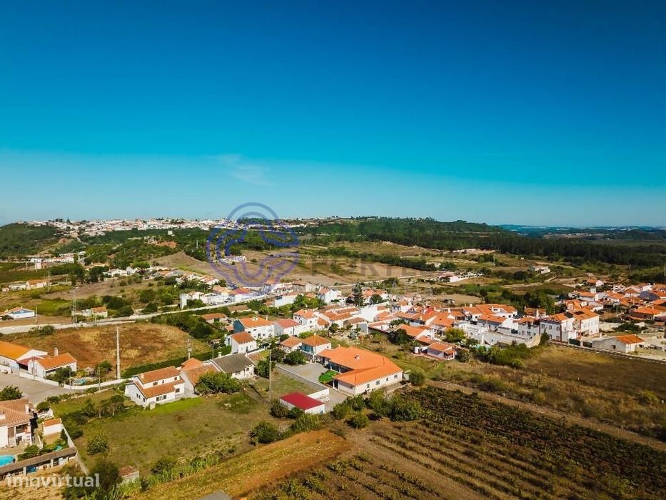 Moradia T3 independente com garagem na A-da-Gorda